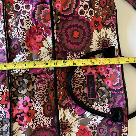 Vera Bradley Expandable Travel Tote Bag in Rosewood Pattern‎ - Picture 12 of 15